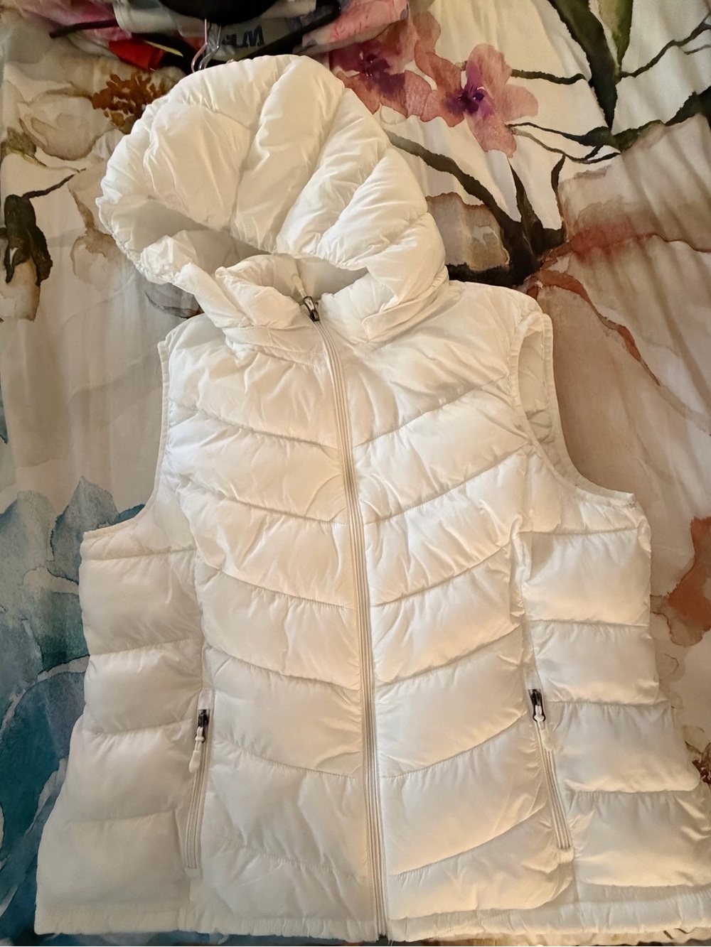 Charter Club White Hooded Puffer Vest EUC Size XXL